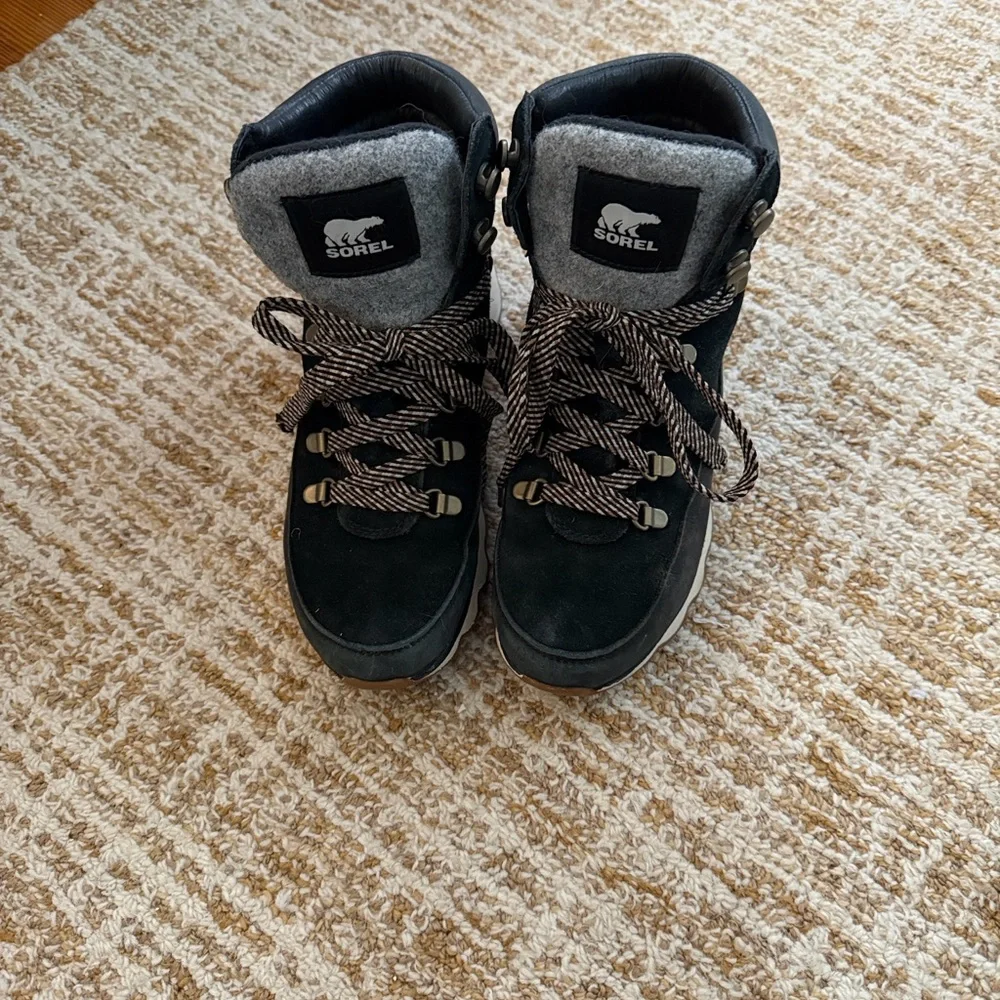 Sorel Women’s Black Winter Boots